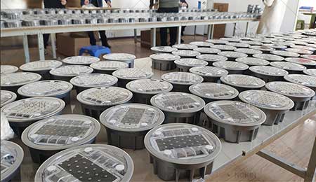solar powered marker lights 